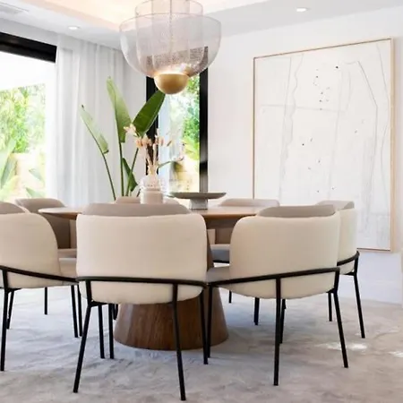 Moderna De Lujo Con Jardin Privado Y Piscina En - Es-175-34 Villa